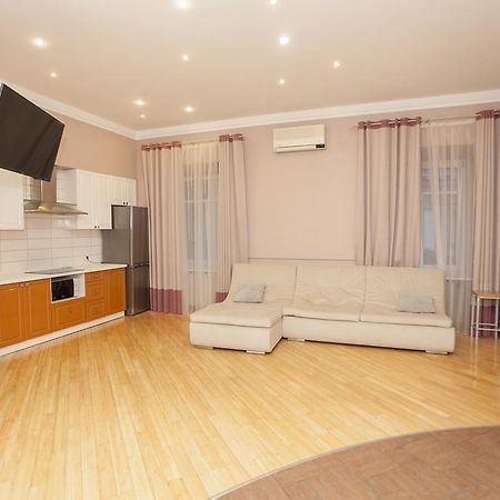 Apartment On Sumskaya No Smoking Kharkiv Extérieur photo