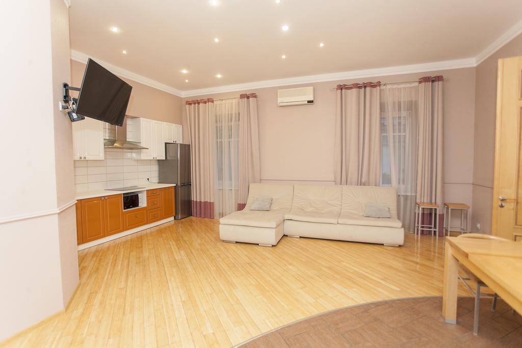 Apartment On Sumskaya No Smoking Kharkiv Extérieur photo