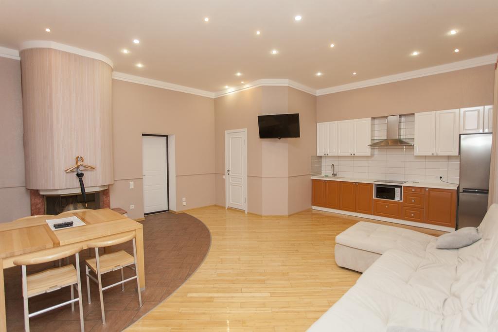 Apartment On Sumskaya No Smoking Kharkiv Extérieur photo