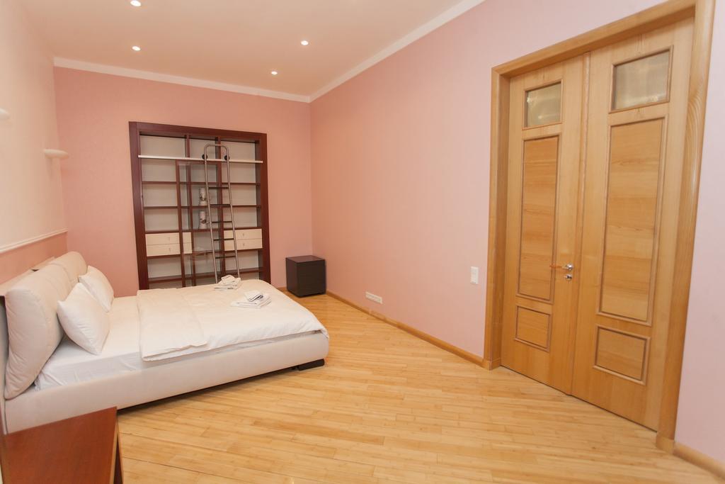 Apartment On Sumskaya No Smoking Kharkiv Extérieur photo